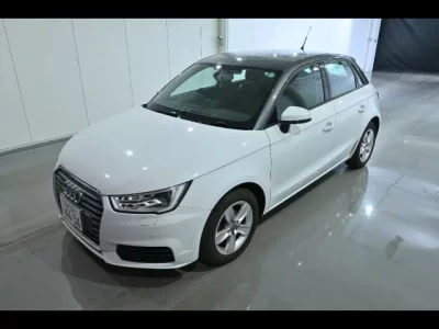 Audi A1  с аукциона в Японии