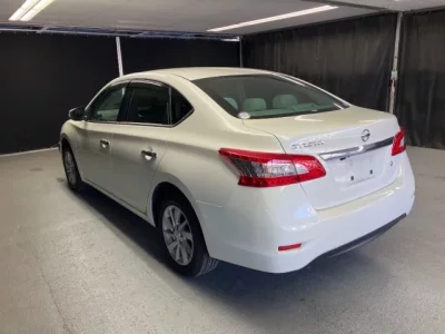 Nissan SYLPHY  с аукциона в Японии