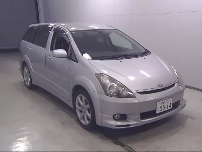 Toyota WISH  с аукциона в Японии