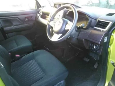 Toyota ROOMY  с аукциона в Японии