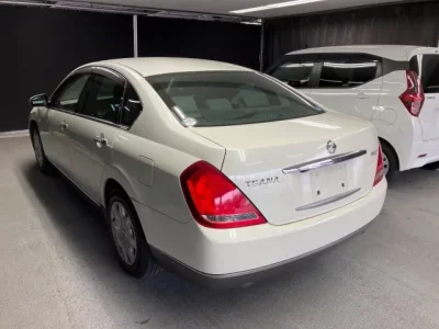 Nissan TEANA  с аукциона в Японии