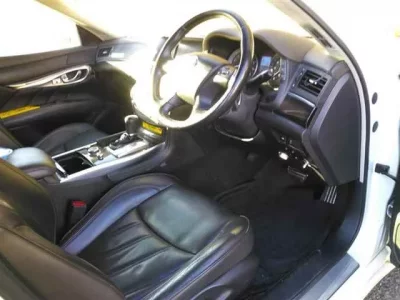 Nissan FUGA  с аукциона в Японии