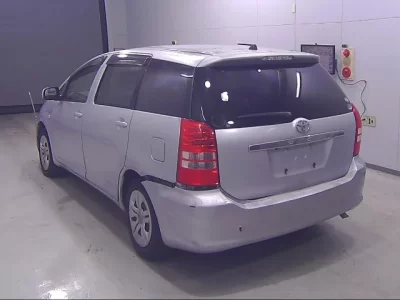 Toyota WISH  с аукциона в Японии