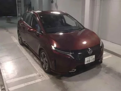 Nissan AURA