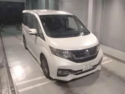 Honda STEP WAGON  с аукциона в Японии