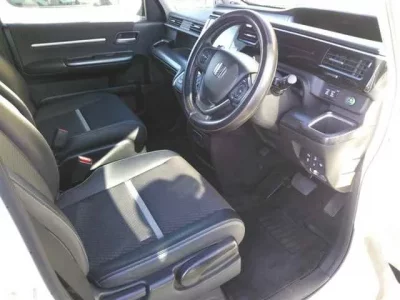 Honda STEP WAGON  с аукциона в Японии