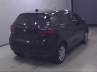 Honda FIT лот № 10349 оценка 4  с аукциона в Японии 2