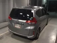 Toyota PRIUS лот № 323 оценка 3.5  с аукциона в Японии 4