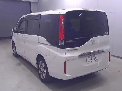 Honda STEP WAGON  с аукциона в Японии