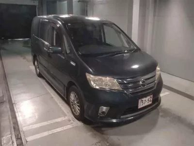 Nissan SERENA  с аукциона в Японии