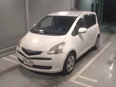 Toyota RACTIS  с аукциона в Японии