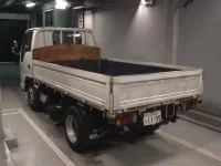 Isuzu ELF лот № 4526 оценка 4  с аукциона в Японии 1