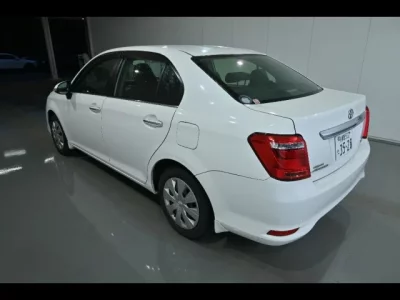 Toyota COROLLA AXIO  с аукциона в Японии