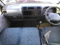 Mazda BONGO VAN лот № 4021 оценка 3.5  с аукциона в Японии 7
