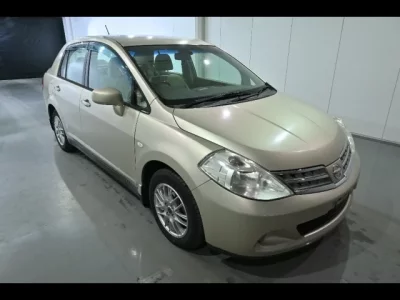 Nissan TIIDA LATIO