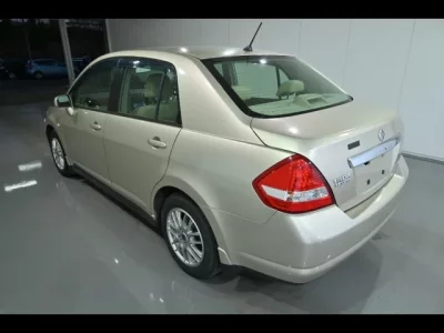 Nissan TIIDA LATIO