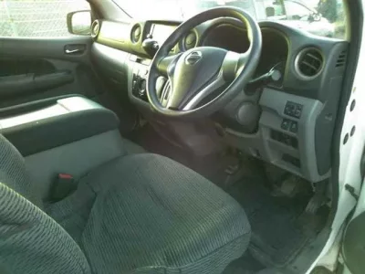 Nissan CARAVAN VAN