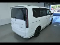 Honda STEP WAGON лот № 20283 оценка 4  с аукциона в Японии 2