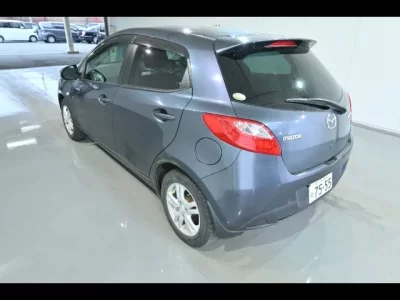 Mazda DEMIO  с аукциона в Японии