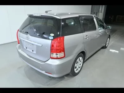 Toyota WISH  с аукциона в Японии