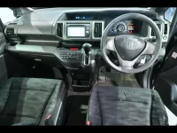 Honda STEP WAGON лот № 29064 оценка 3  с аукциона в Японии 4