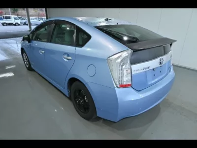 Toyota PRIUS PHV  с аукциона в Японии