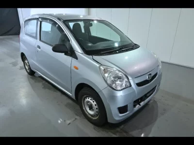 Daihatsu MIRA  с аукциона в Японии