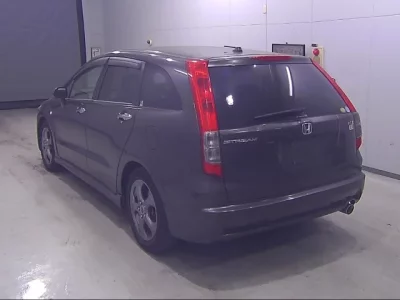 Honda STREAM  с аукциона в Японии