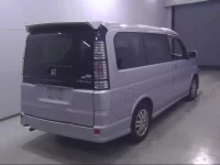 Honda STEP WAGON лот № 19074 оценка 3  с аукциона в Японии 2