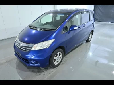 Honda FREED  с аукциона в Японии