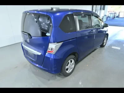 Honda FREED  с аукциона в Японии