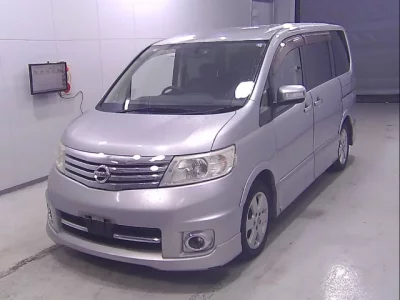 Nissan SERENA  с аукциона в Японии