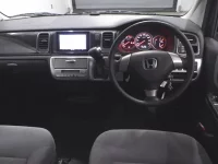 Honda STEP WAGON лот № 19112 оценка 3.5  с аукциона в Японии 4