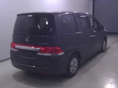 Honda STEP WAGON  с аукциона в Японии