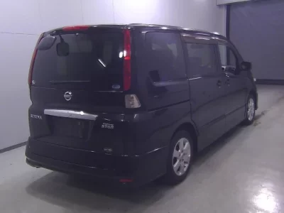 Nissan SERENA  с аукциона в Японии