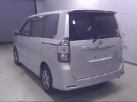 Toyota VOXY лот № 19148 оценка 3.5  с аукциона в Японии 3