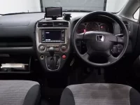Honda STREAM лот № 19169 оценка 3  с аукциона в Японии 4