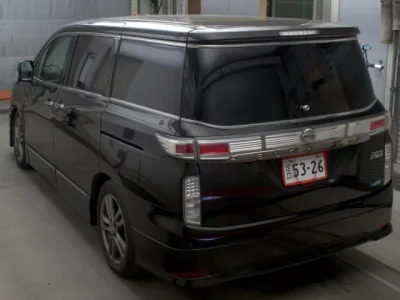 Nissan ELGRAND  с аукциона в Японии