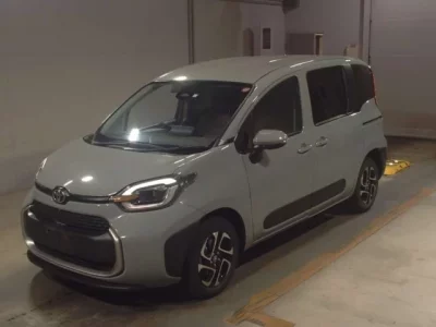 Toyota SIENTA  с аукциона в Японии