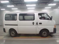 Nissan CARAVAN VAN лот № 10011 оценка R  с аукциона в Японии 2