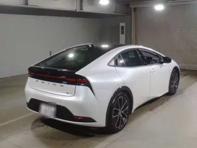 Toyota PRIUS  с аукциона в Японии