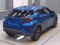 Toyota C-HR лот № 70015 оценка RA  с аукциона в Японии 1