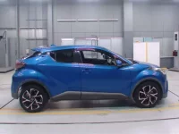 Toyota C-HR лот № 70015 оценка RA  с аукциона в Японии 2