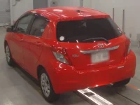 Toyota VITZ лот № 10018 оценка 3.5  с аукциона в Японии 5