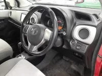 Toyota VITZ лот № 10018 оценка 3.5  с аукциона в Японии 6