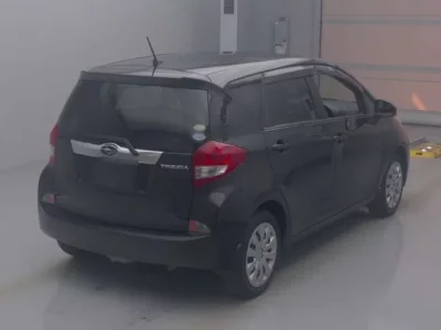 Subaru TREZIA  с аукциона в Японии