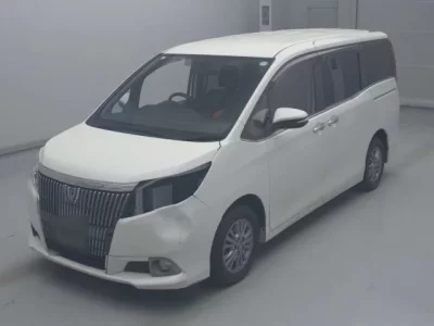 Toyota ESQUIRE  с аукциона в Японии
