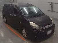 Toyota ISIS лот № 10037 оценка 3.5  с аукциона в Японии 4