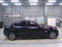 BMW 5-Series лот № 70035 оценка 4  с аукциона в Японии 2