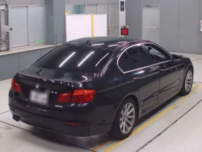 BMW 5-Series  с аукциона в Японии